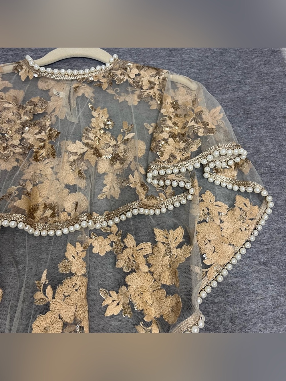 Vintage Shawl Gold Sequin Pearl Bead Embellished Women Cape Shrug Wrap Size 32 - Picture 5 of 12